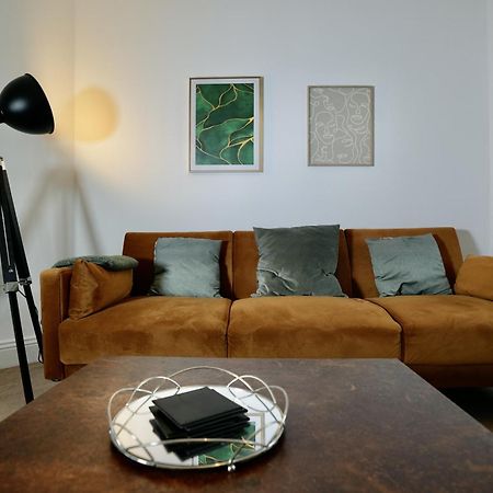 Spacious Two-Bedrooms House, Private Parking, Contractors, Relocators Oxford Ngoại thất bức ảnh