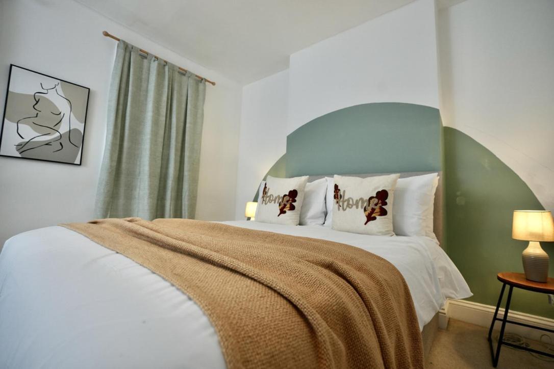 Spacious Two-Bedrooms House, Private Parking, Contractors, Relocators Oxford Ngoại thất bức ảnh