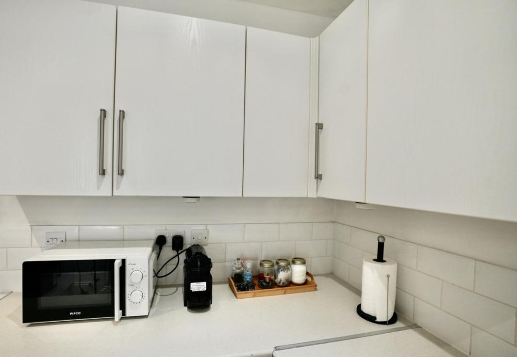 Spacious Two-Bedrooms House, Private Parking, Contractors, Relocators Oxford Ngoại thất bức ảnh