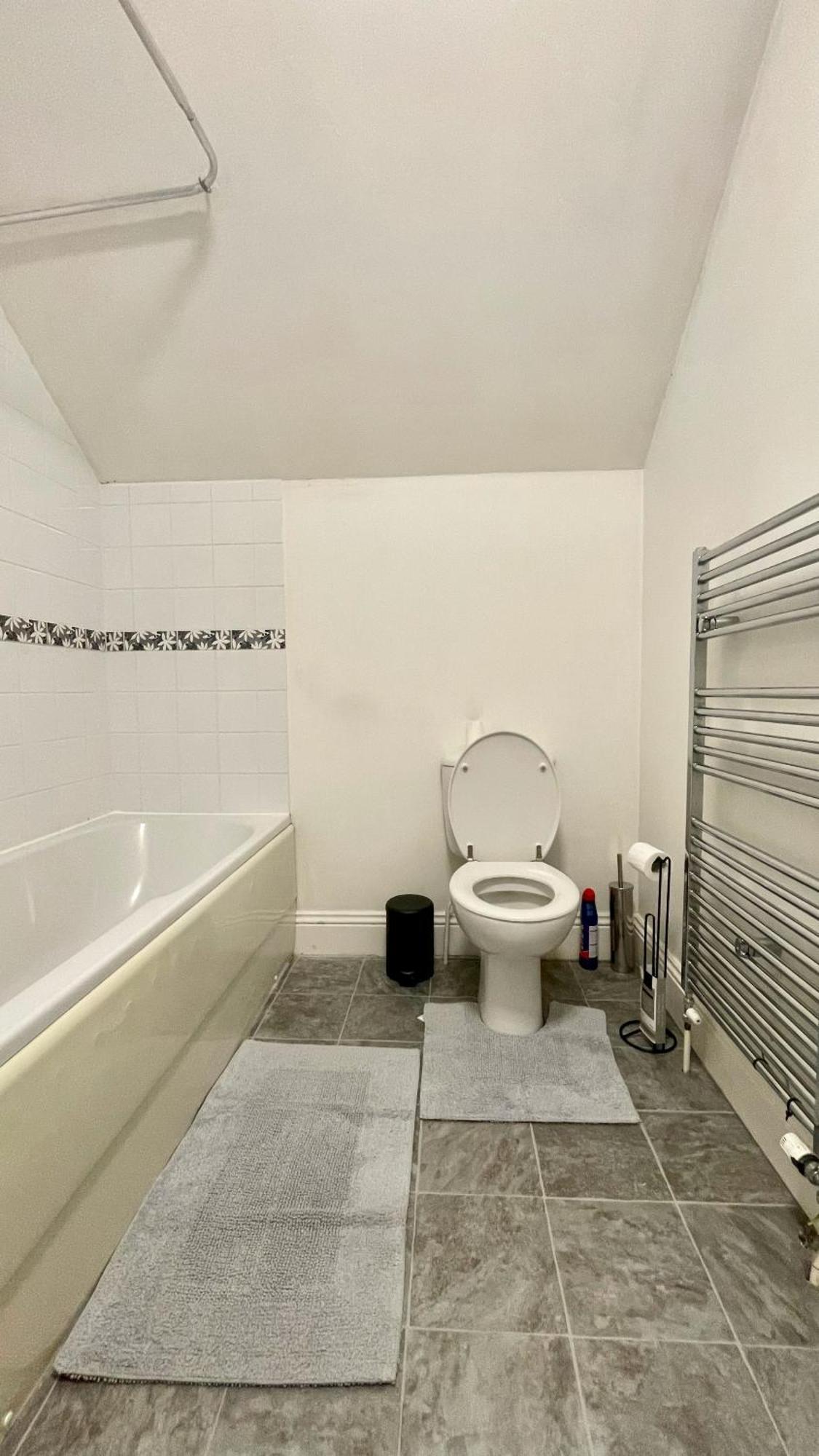 Spacious Two-Bedrooms House, Private Parking, Contractors, Relocators Oxford Ngoại thất bức ảnh