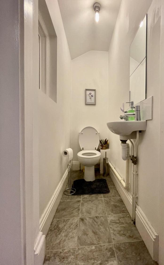 Spacious Two-Bedrooms House, Private Parking, Contractors, Relocators Oxford Ngoại thất bức ảnh